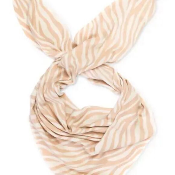 Inc International Concepts Womens Zebra Print Triangle Scarf Natural Color - NWT - Picture 2 of 2